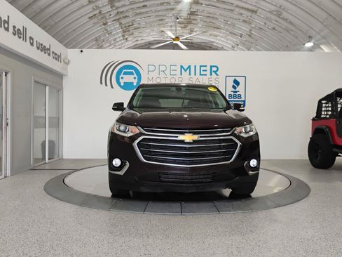 Used 2021 Chevrolet Traverse LT FWD image 26