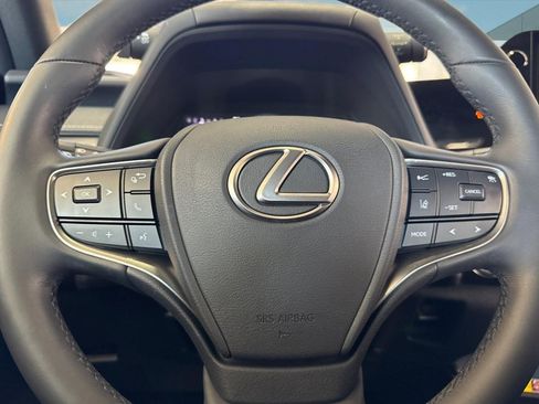 Used 2024 Lexus UX 250h FWD image 18