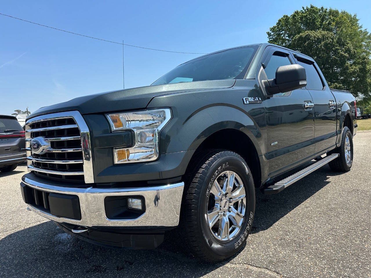 Used 2015 Ford F150 XLT w/ Equipment Group 301A Mid AWD/4WD image 23