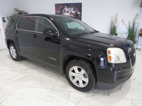 Used 2016 GMC Terrain SLE FWD image 1