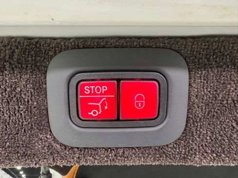 Used 2023 Aston Martin DBX 707 image 43