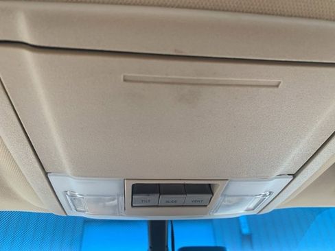 Used 2009 Lincoln Navigator 4WD image 16