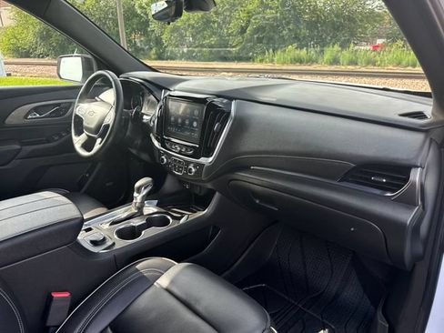 Used 2023 Chevrolet Traverse Premier w/ Redline Edition AWD/4WD image 33