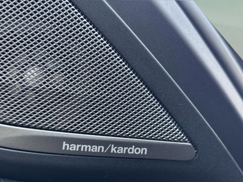 Used 2020 BMW 530i w/ Premium Package image 17