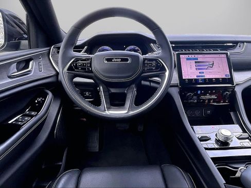 Certified 2024 Jeep Grand Cherokee L Overland w/ Luxury Tech Group IV image 12