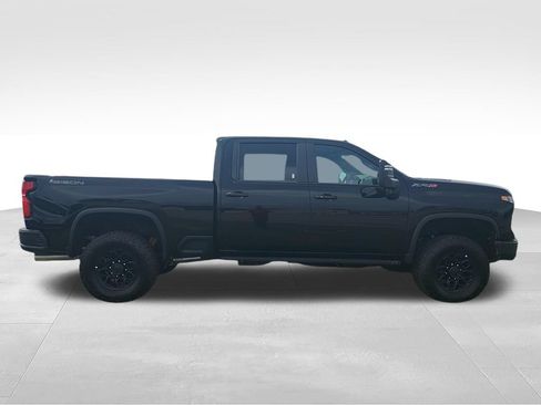 New 2026 Chevrolet Silverado 2500 ZR2 w/ ZR2 Bison Edition AWD/4WD image 9