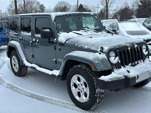 Used 2014 Jeep Wrangler Unlimited Sahara w/ Connectivity Group image 23