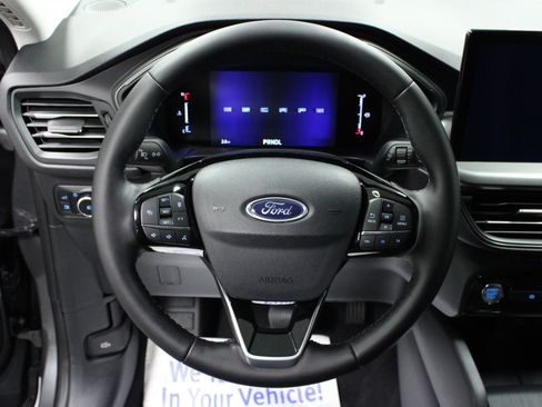 New 2026 Ford Escape SE image 17