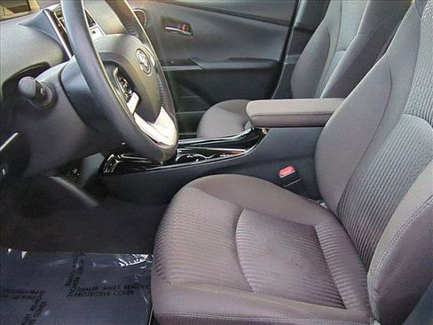 Used 2017 Toyota Prius Prime Plus image 16