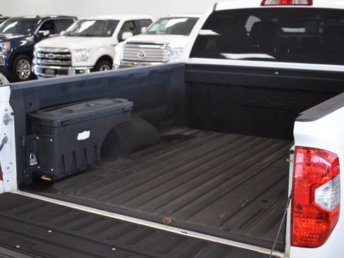 Used 2016 Toyota Tundra SR image 15