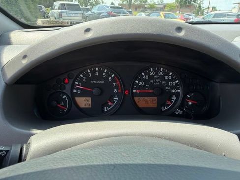 Used 2014 Nissan Frontier SV w/ SV Value Truck Package AWD/4WD image 11