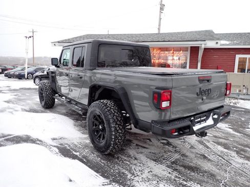 Used 2020 Jeep Gladiator Sport w/ Quick Order Package 24S image 4