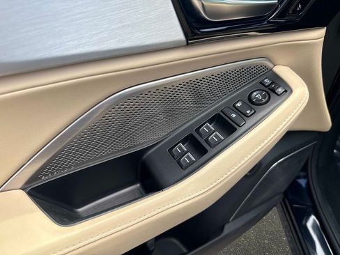 Used 2023 Acura MDX FWD w/ Technology Package image 17