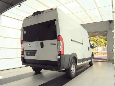 Used 2023 RAM ProMaster 2500 FWD image 4