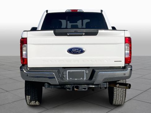 Used 2019 Ford F250 XLT w/ XLT Premium Package image 5