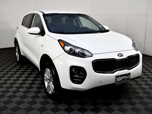 Used 2019 Kia Sportage LX image 4
