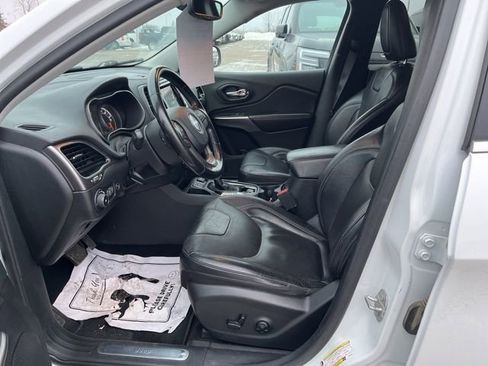 Used 2020 Jeep Cherokee Limited image 8