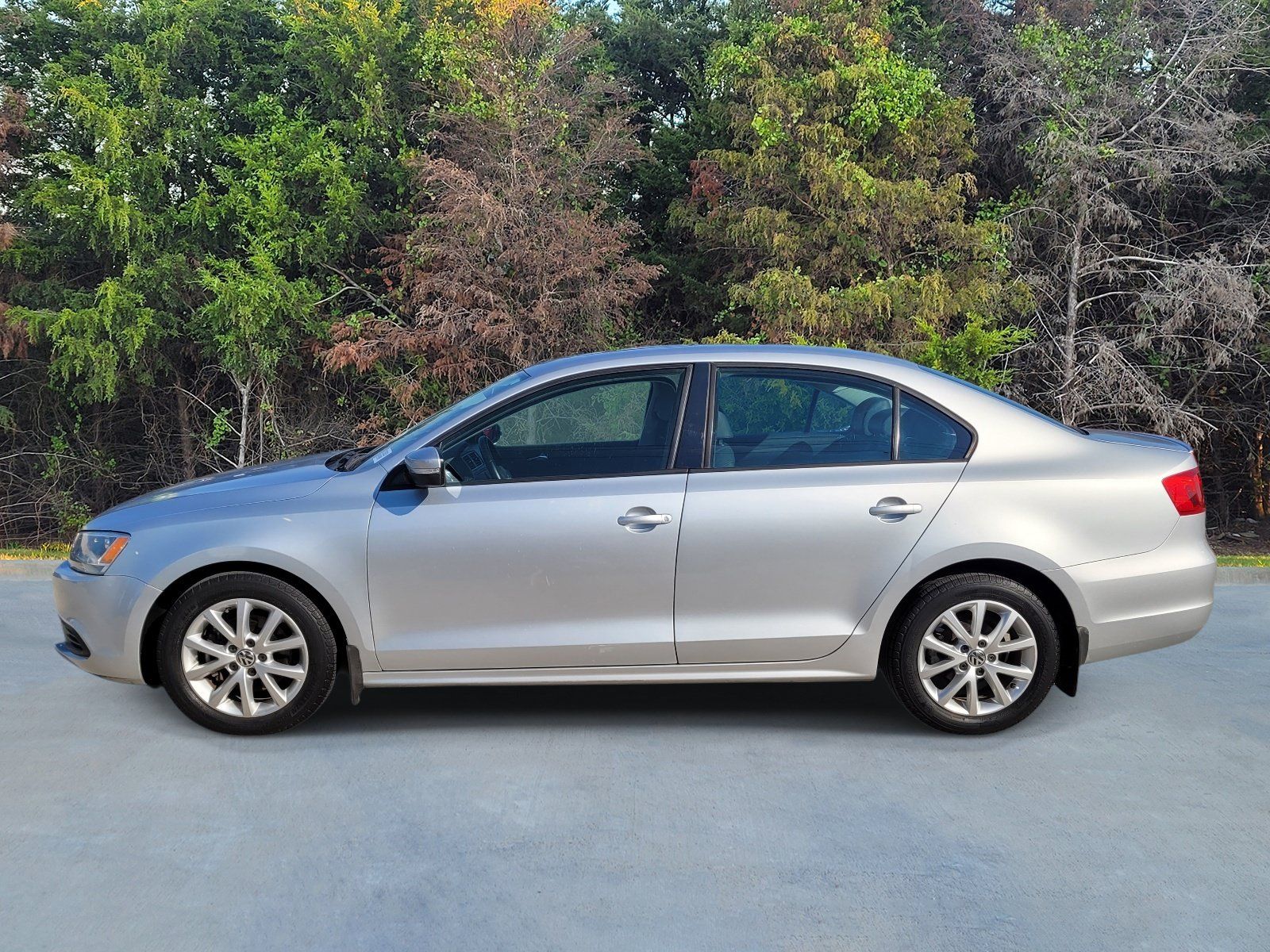 Used 2012 Volkswagen Jetta SE FWD image 18