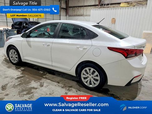 Used 2022 Hyundai Accent SE FWD image 3