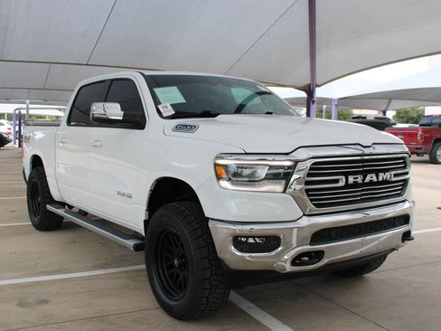 Used 2024 RAM 1500 Laramie AWD/4WD image 8