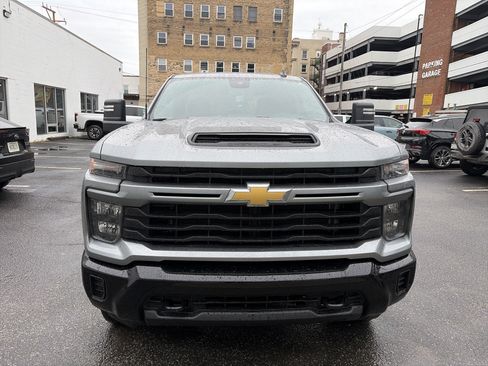 Used 2024 Chevrolet Silverado 2500 Custom w/ Custom Convenience Package AWD/4WD image 4