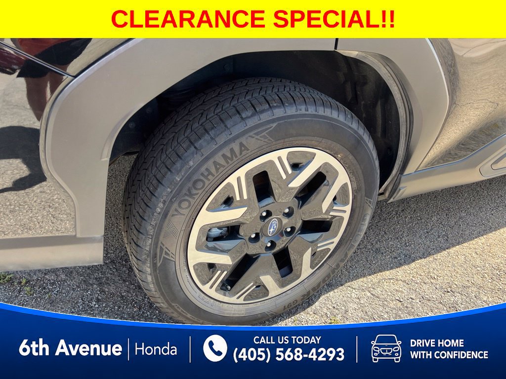 Used 2025 Subaru Forester Premium AWD/4WD image 11