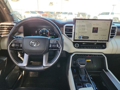 Used 2022 Toyota Tundra Capstone AWD/4WD image 11