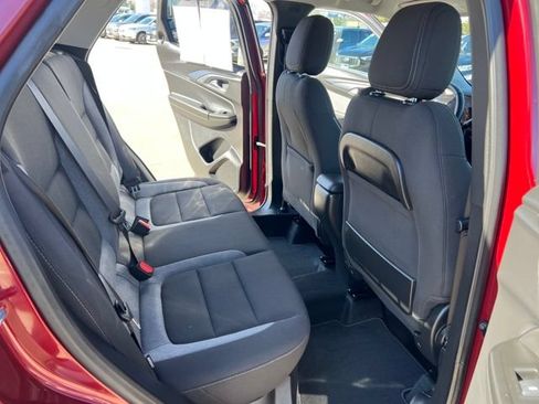 Used 2024 Chevrolet TrailBlazer LT w/ LT Cold Weather Package AWD/4WD image 16