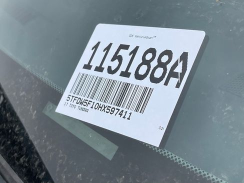 Used 2017 Toyota Tundra SR5 image 13