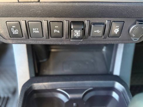 Used 2021 Toyota Tacoma TRD Sport w/ Technology Package AWD/4WD image 44