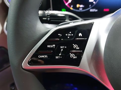 Certified 2025 Mercedes-Benz C 300 Sedan image 19