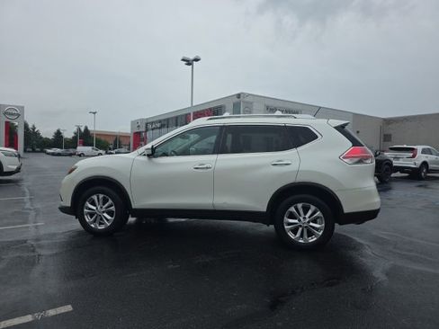 Used 2016 Nissan Rogue SV w/ SV Premium Package AWD/4WD image 8