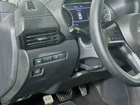 Used 2024 Nissan Sentra SV image 17