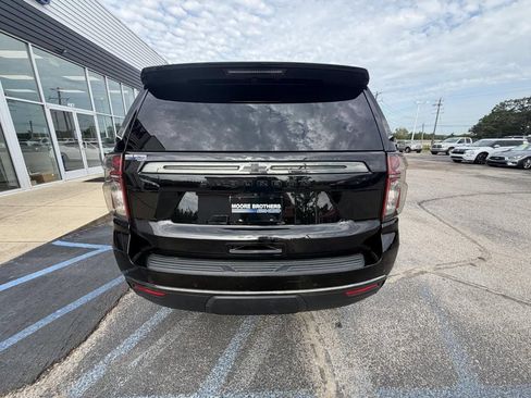 Used 2022 Chevrolet Suburban Z71 AWD/4WD image 7