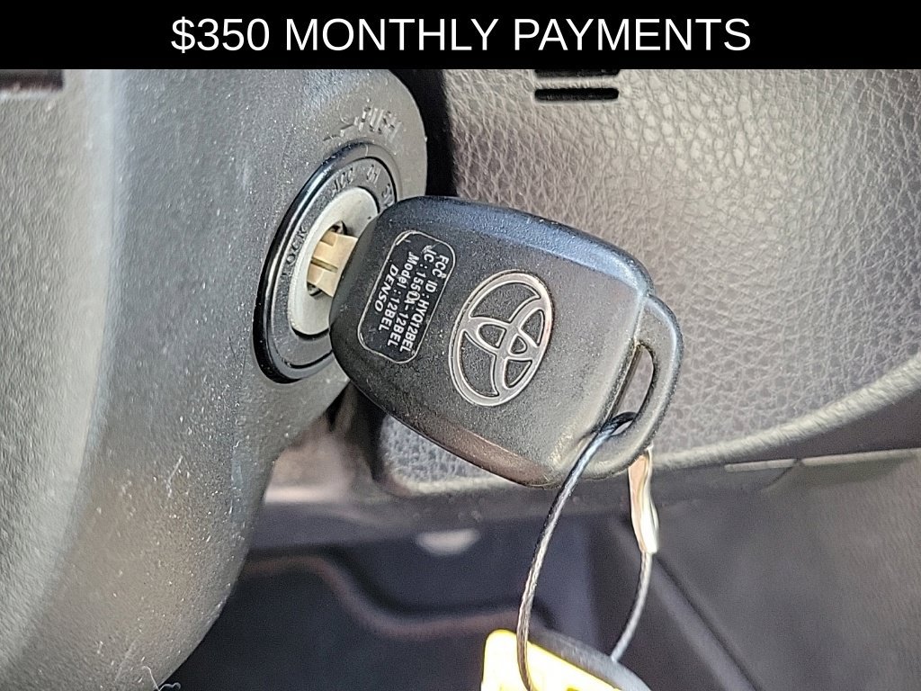 Used 2015 Toyota Corolla LE FWD image 26