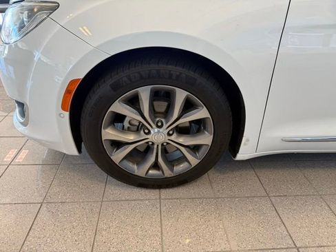 Used 2018 Chrysler Pacifica Limited w/ Tire & Wheel Group image 11