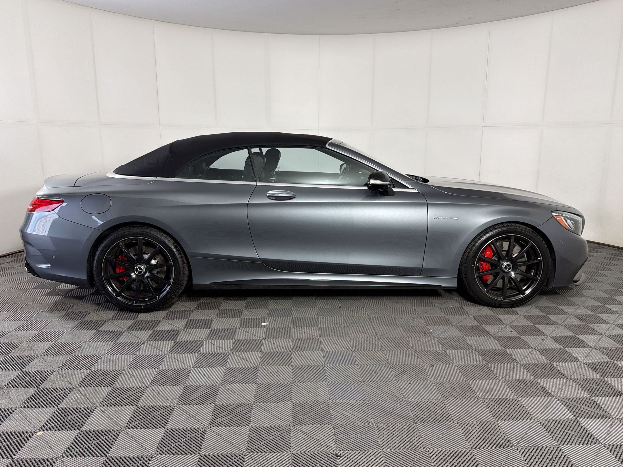 Used 2017 Mercedes-Benz S 63 AMG 4MATIC Cabriolet image 8