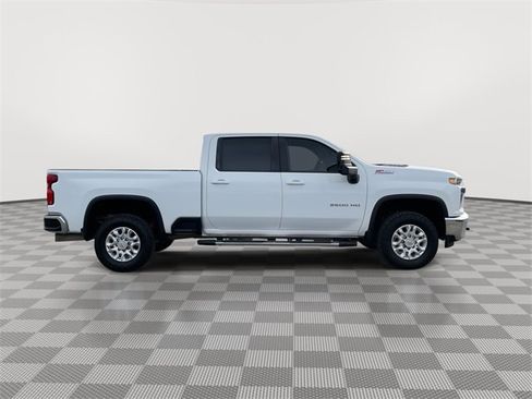 Used 2023 Chevrolet Silverado 2500 LT w/ Convenience Package image 9