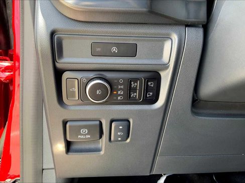 Used 2025 Ford F150 Platinum image 67