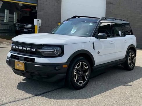 Certified 2023 Ford Bronco Sport Outer Banks w/ Tech Package AWD/4WD image 5