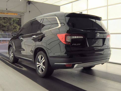 Used 2022 Honda Pilot Touring image 4
