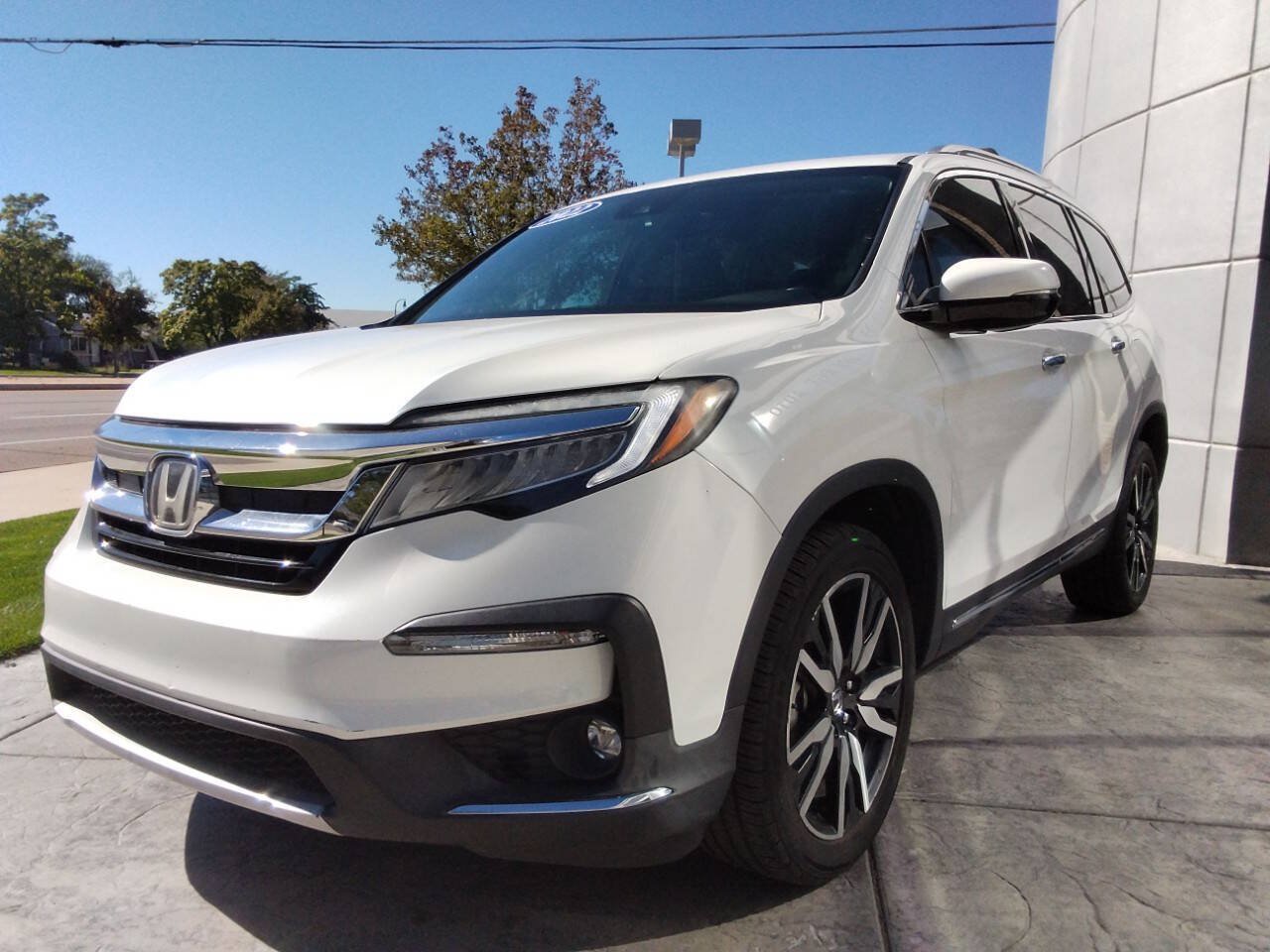 Used 2022 Honda Pilot Touring image 3