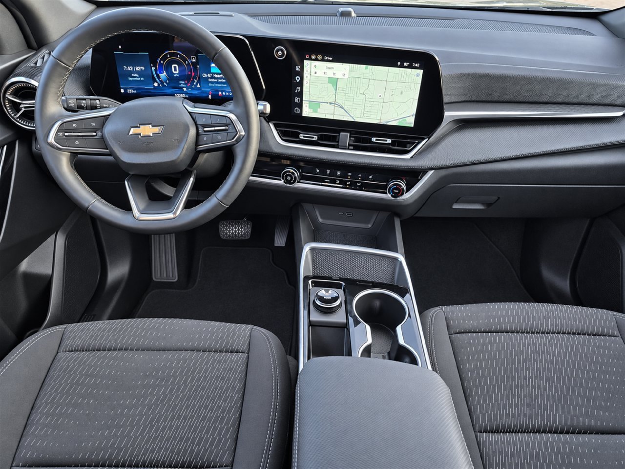 Used 2026 Chevrolet Equinox LT FWD image 24