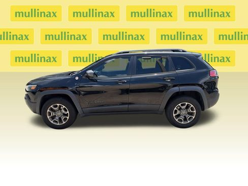 Used 2020 Jeep Cherokee Trailhawk AWD/4WD image 10