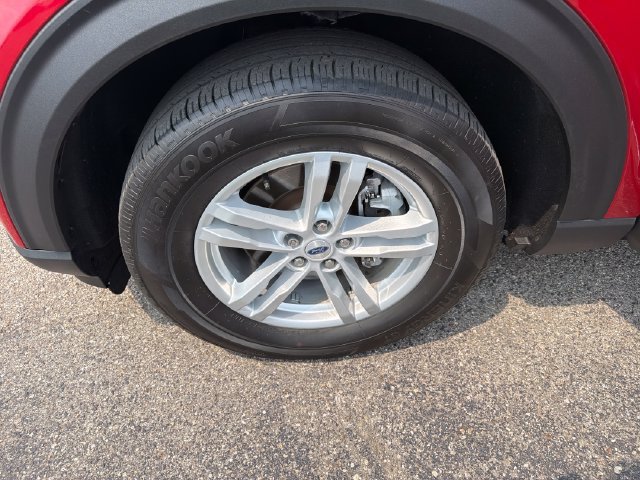 Used 2023 Ford Explorer XLT w/ Equipment Group 202A AWD/4WD image 30
