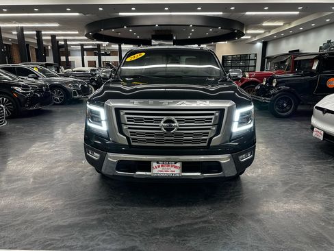 Used 2020 Nissan Titan Platinum Reserve w/ Moonroof Package image 2