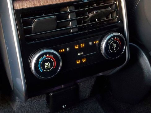 New 2025 Land Rover Range Rover SE image 29