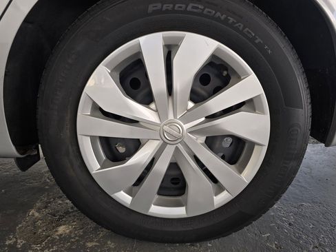 Used 2023 Nissan Versa S image 33