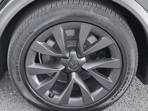 Used 2022 Tesla Model X image 14