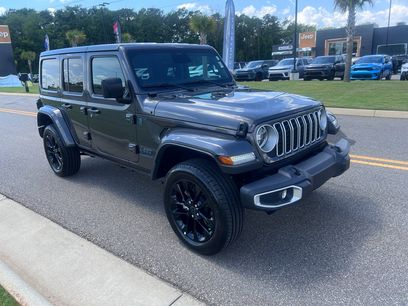 Used 2025 Jeep Wrangler Unlimited Sahara w/ Safety Group